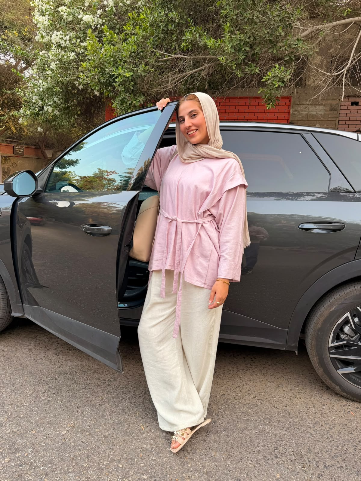 Soft Tone Blouse + Ivory Linen Pants